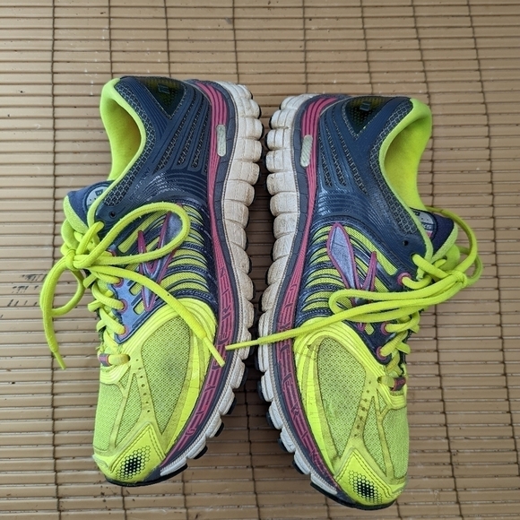 Brooks Glycerin 11 Womens Shoes Sneakers Sz 9 Neon Yellow Running 1201371B682 - Picture 5 of 11